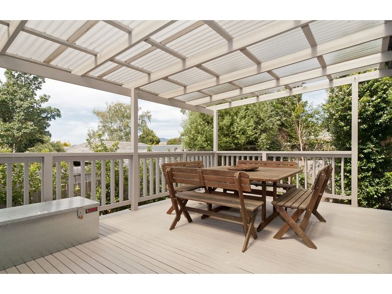 1 Coombah Court, Mooroolbark VIC 3138