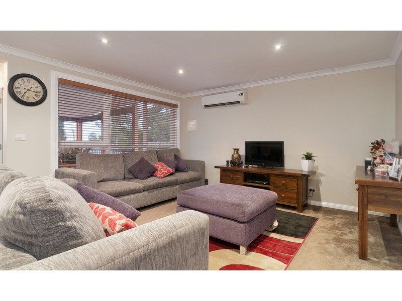 1 Imperial Avenue, Wandin North VIC 3139