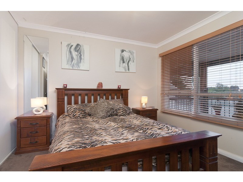 1 Imperial Avenue, Wandin North VIC 3139