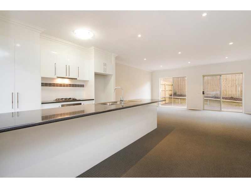 2/100 Dorset Road, Croydon VIC 3136