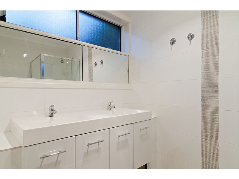 1/14 Piccadilly Court, Kilsyth VIC 3137