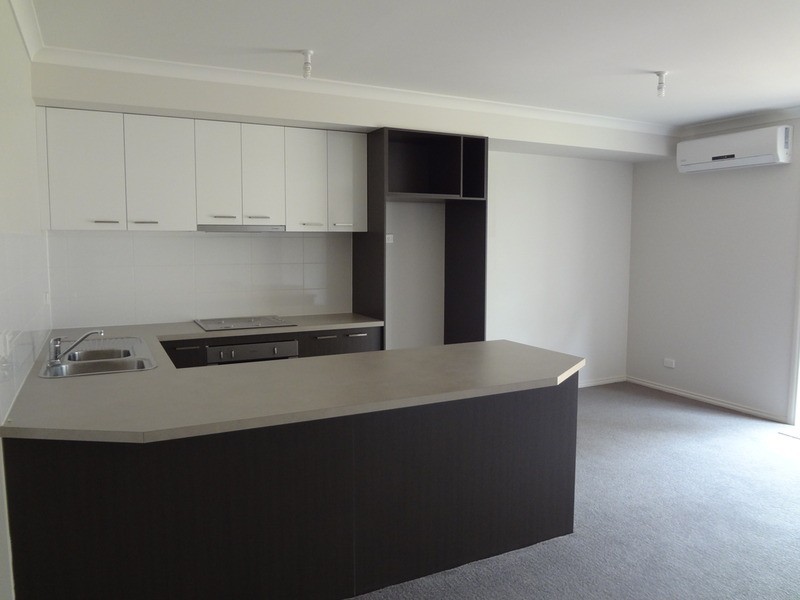 2/16 MacMillan Street, Mooroolbark VIC 3138