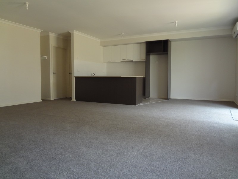 2/16 MacMillan Street, Mooroolbark VIC 3138