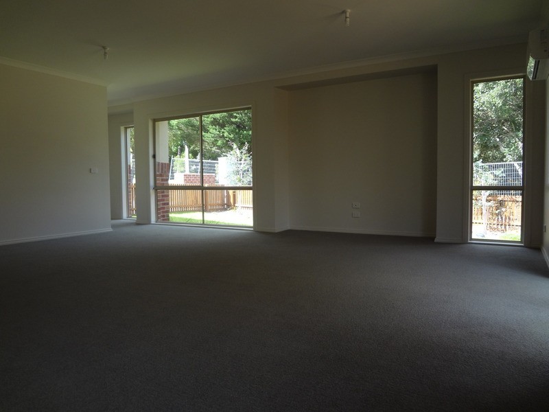 1/16 MacMillan Street, Mooroolbark VIC 3138