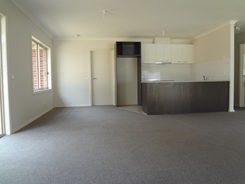 1/16 MacMillan Street, Mooroolbark VIC 3138