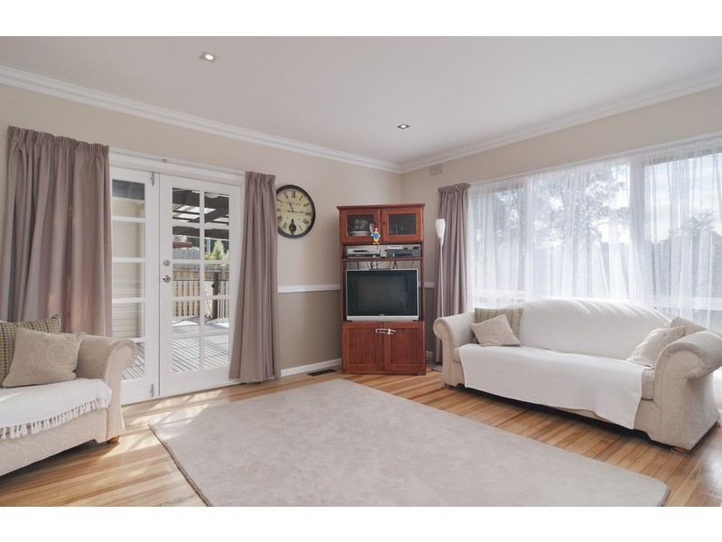 109 Manchester Road, Mooroolbark VIC 3138