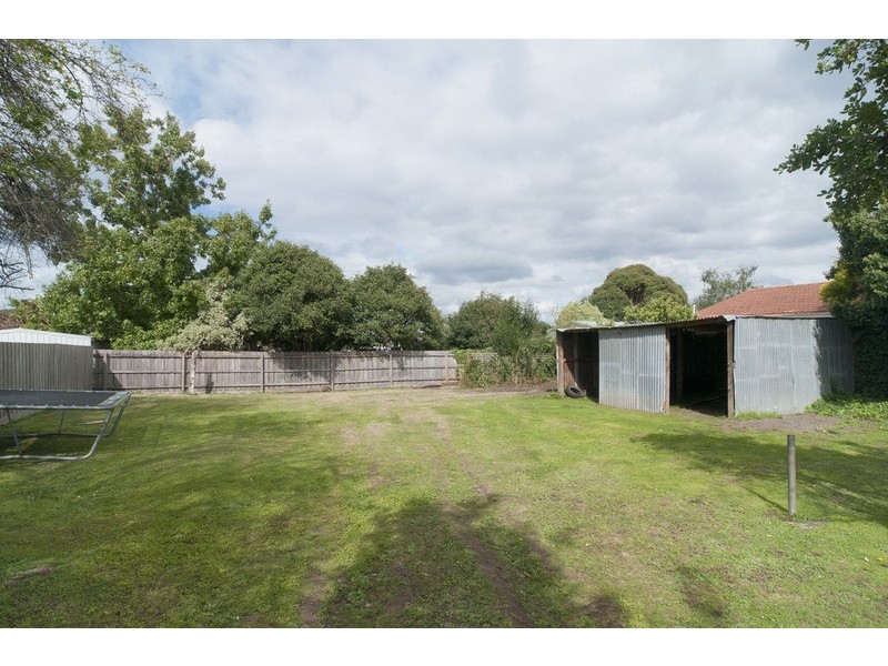 14 Highpoint Avenue, Mooroolbark VIC 3138