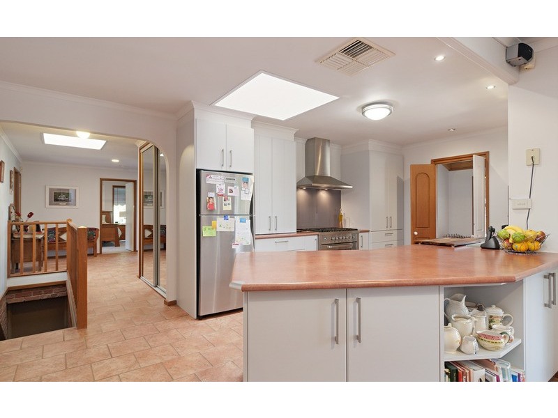 84 Rolling Hills Road, Chirnside Park VIC 3116