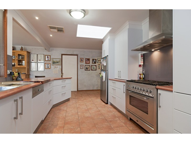 84 Rolling Hills Road, Chirnside Park VIC 3116