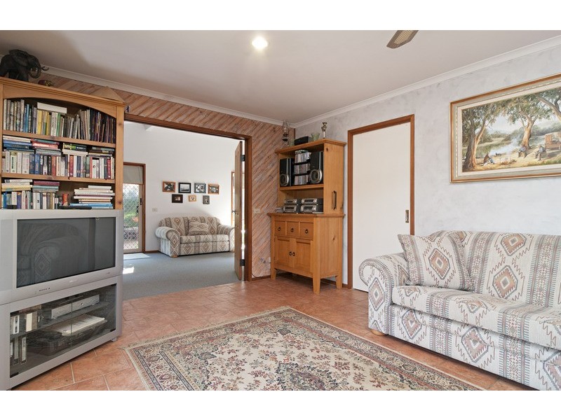 84 Rolling Hills Road, Chirnside Park VIC 3116
