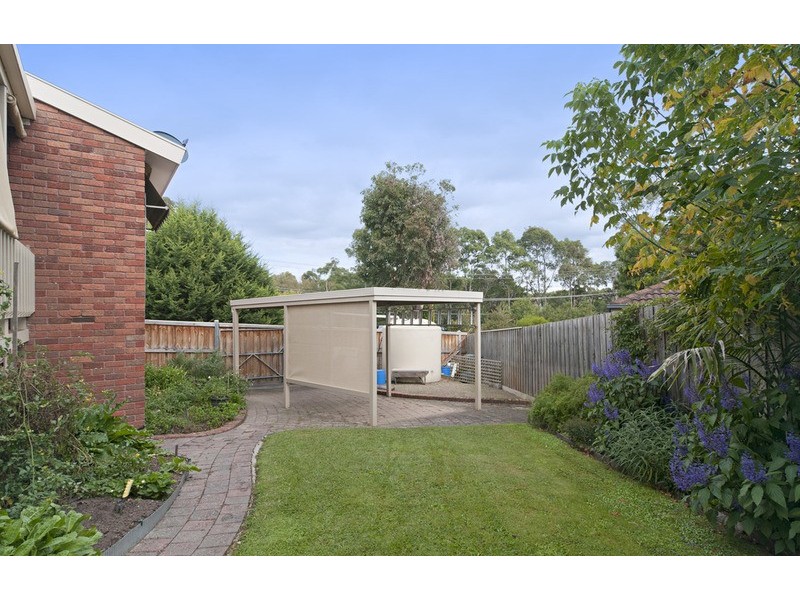 84 Rolling Hills Road, Chirnside Park VIC 3116
