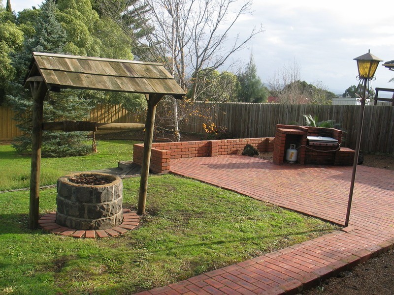 17 Blueberry  Road, Mooroolbark VIC 3138