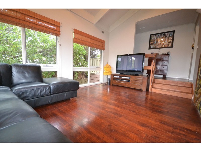 16 Landscape Drive, Mooroolbark VIC 3138