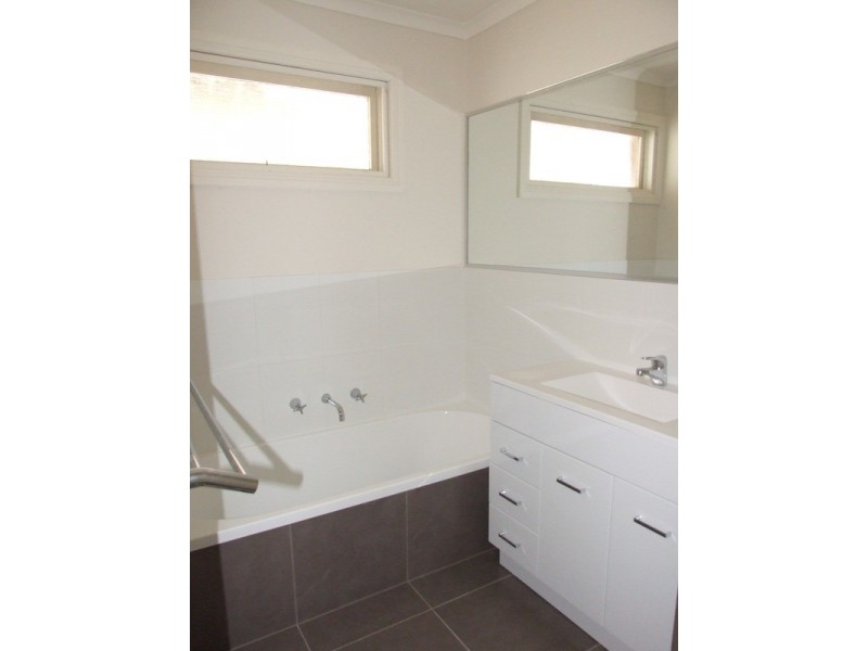 72 Carronvale Road, Mooroolbark VIC 3138