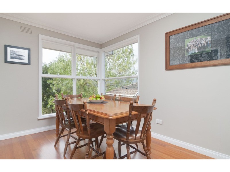 10 Woodville Road, Mooroolbark VIC 3138