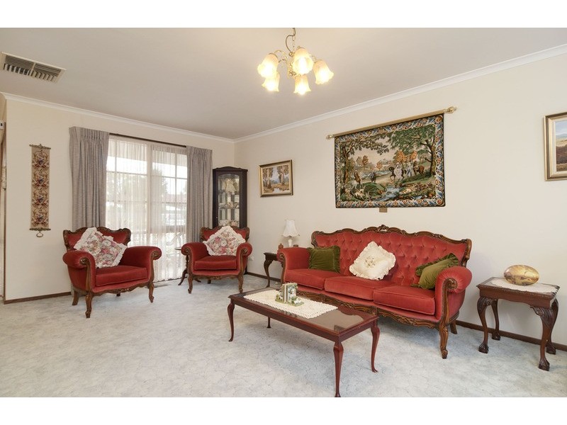 8/100 Hull Road, Croydon VIC 3136