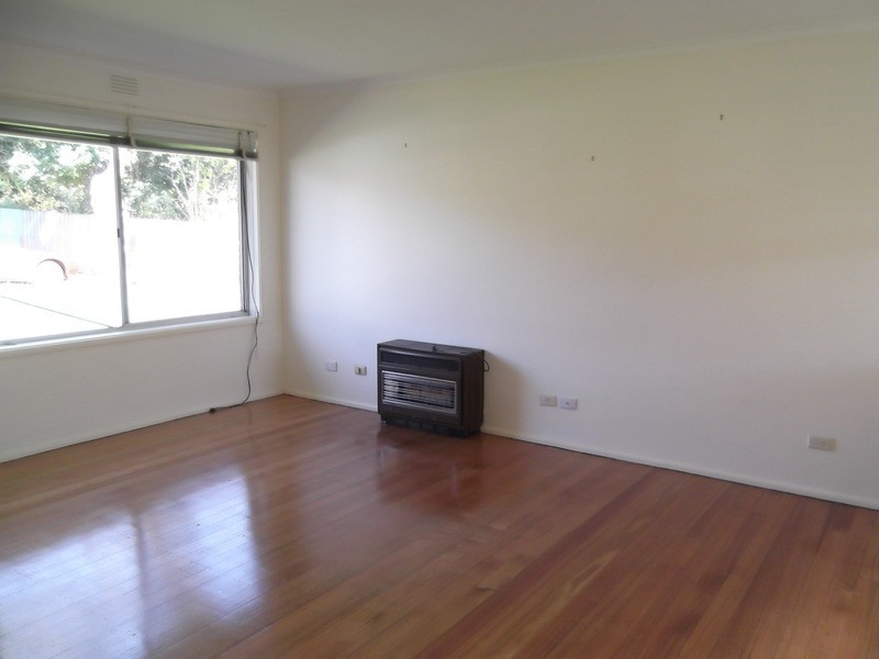 2/3 Violen Street, Bayswater VIC 3153