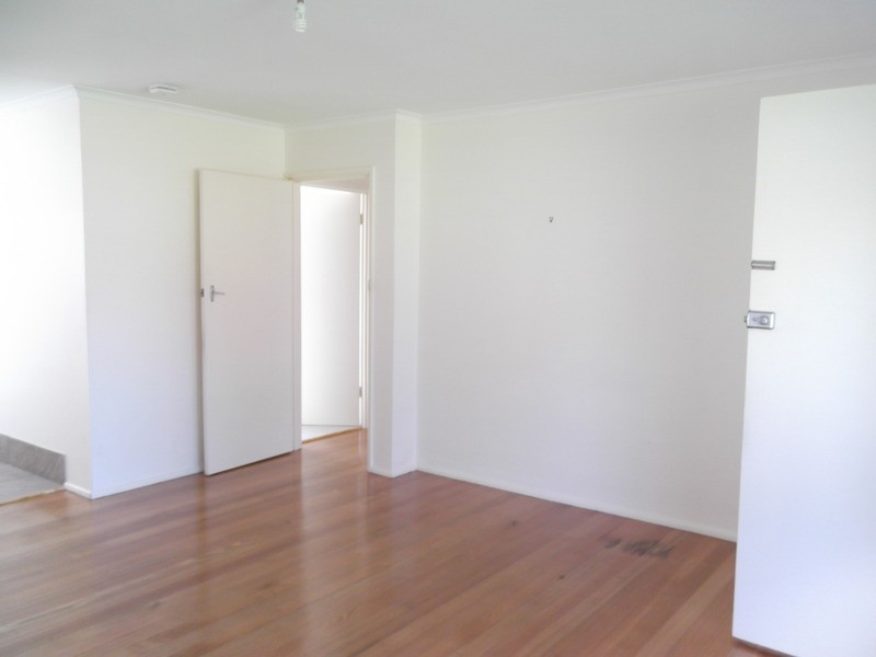 2/3 Violen Street, Bayswater VIC 3153