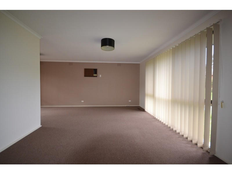 9 David Drive, Mooroolbark VIC 3138