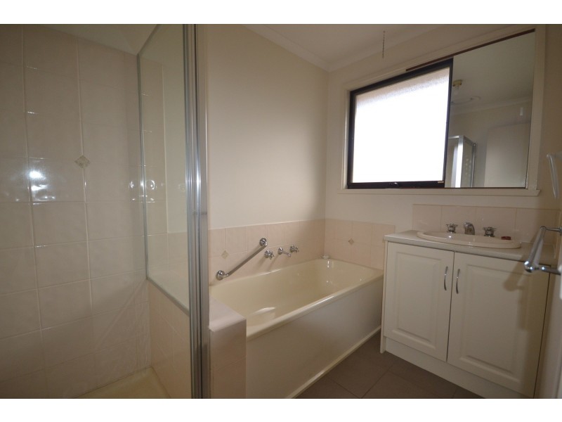 9 David Drive, Mooroolbark VIC 3138