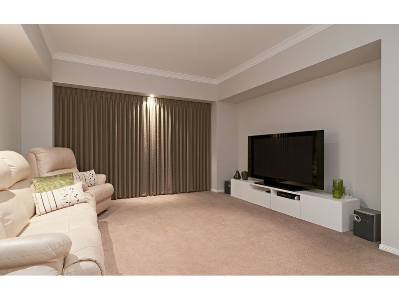 17 Empire Drive, Mooroolbark VIC 3138