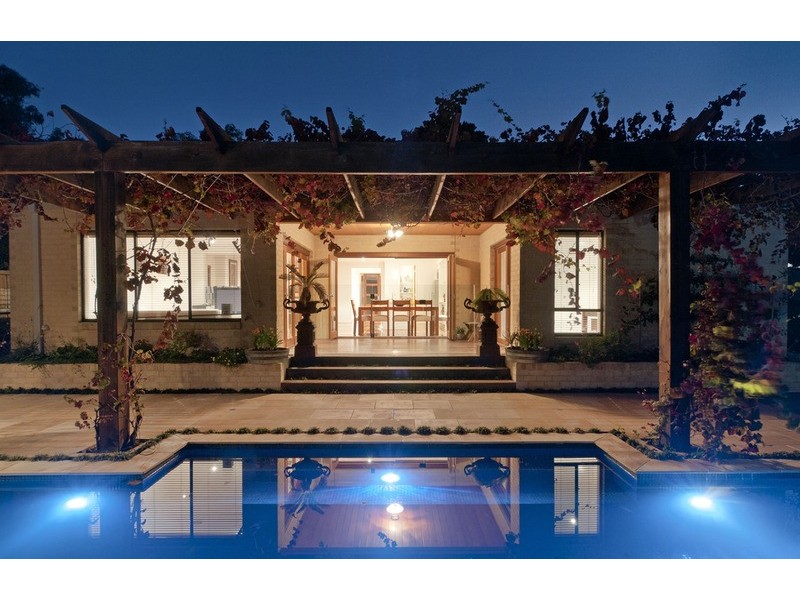 209 Cambridge Road, Mooroolbark VIC 3138