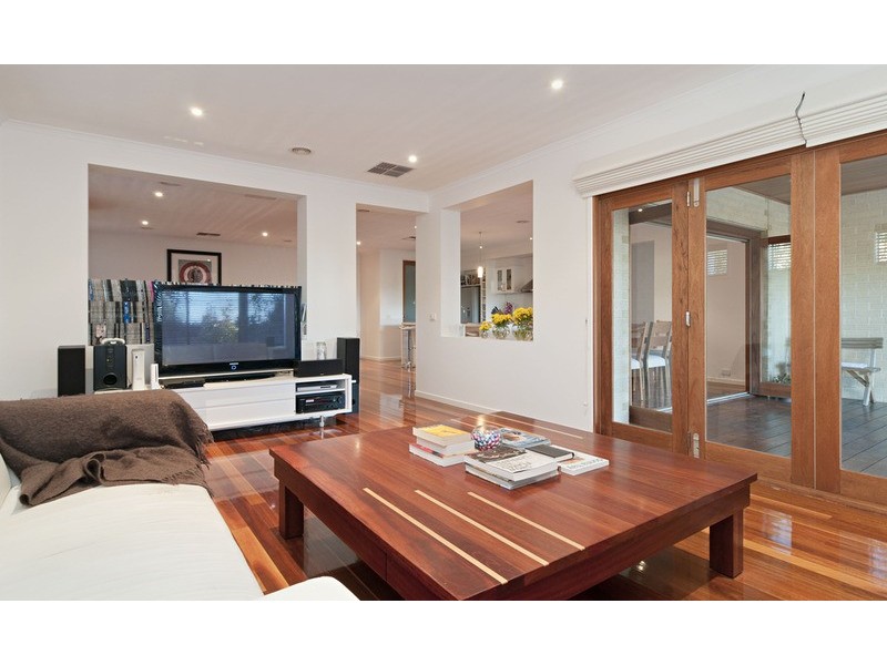 209 Cambridge Road, Mooroolbark VIC 3138