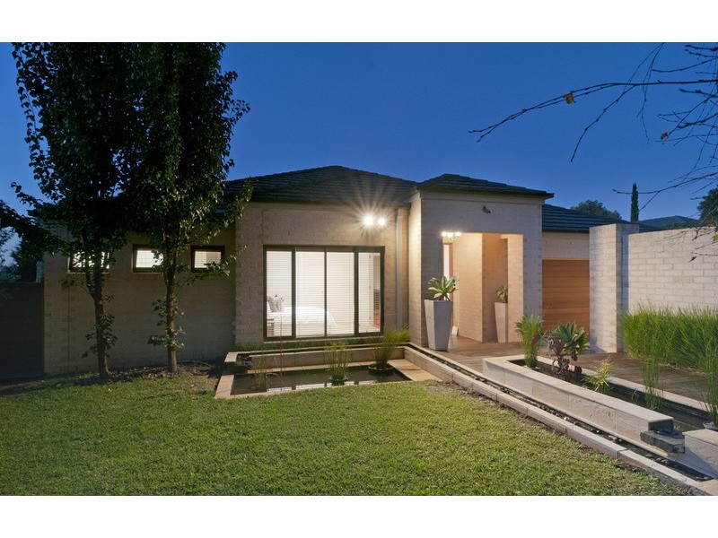 209 Cambridge Road, Mooroolbark VIC 3138