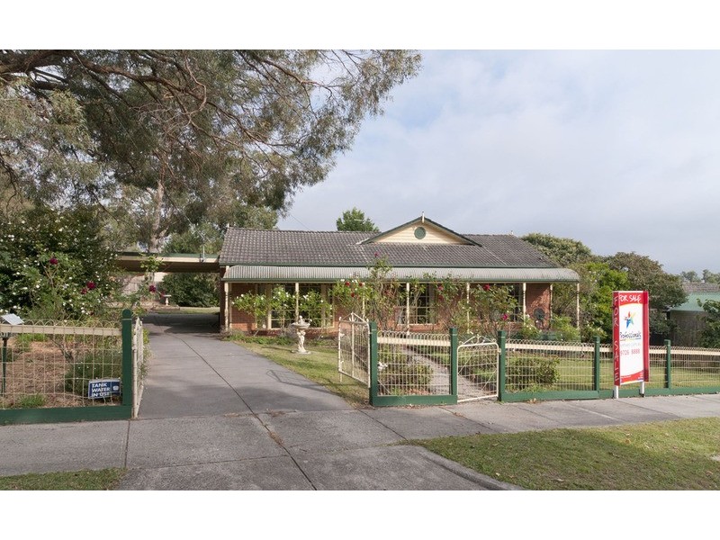 11 Roslyn Street, Montrose VIC 3765