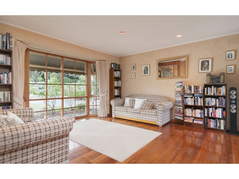 11 Roslyn Street, Montrose VIC 3765