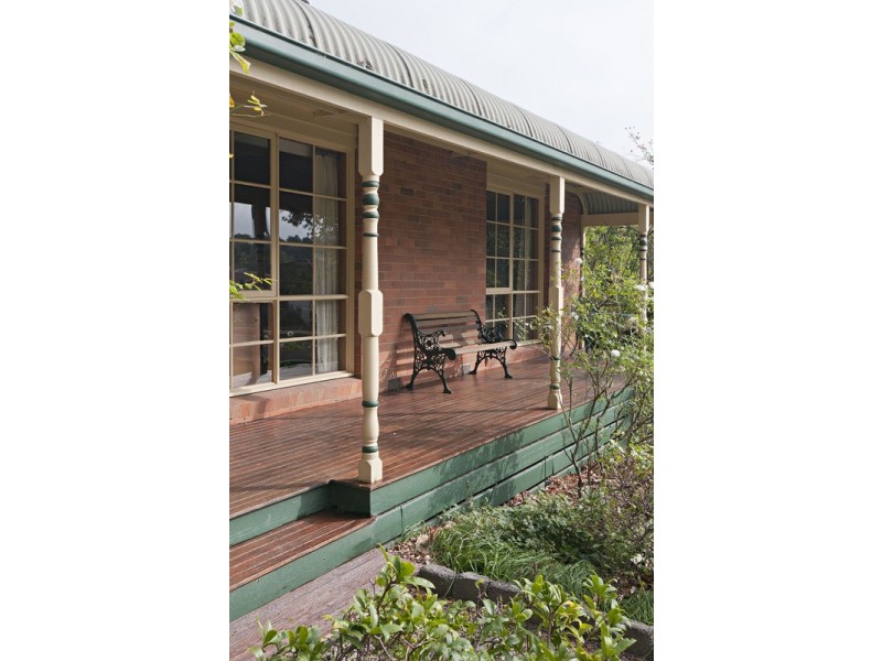 11 Roslyn Street, Montrose VIC 3765