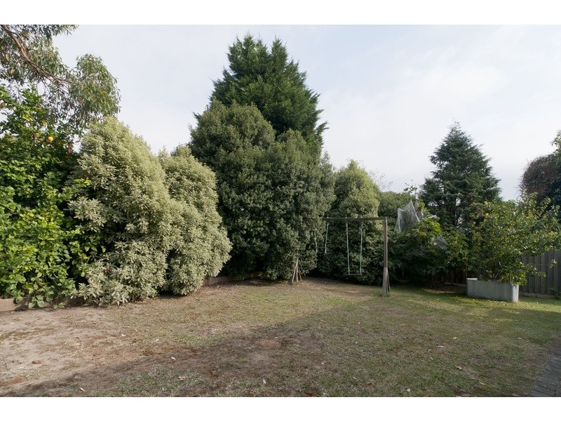 11 Roslyn Street, Montrose VIC 3765