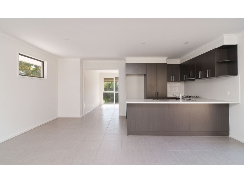 60 Cardigan Road, Mooroolbark VIC 3138