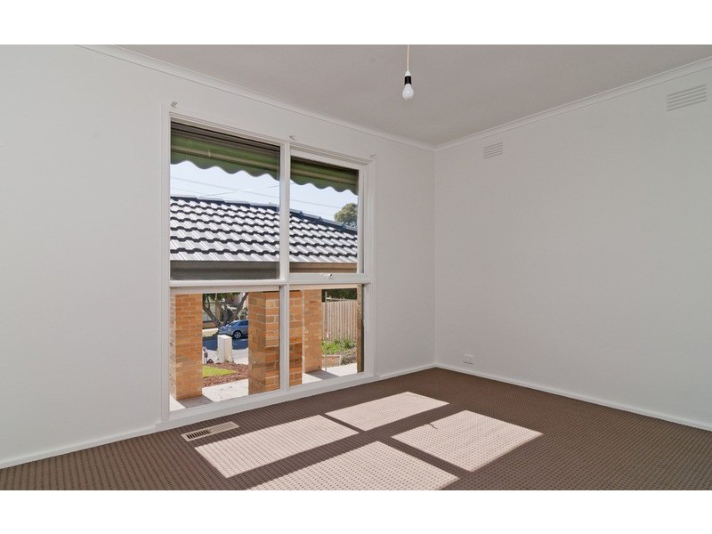 60 Cardigan Road, Mooroolbark VIC 3138
