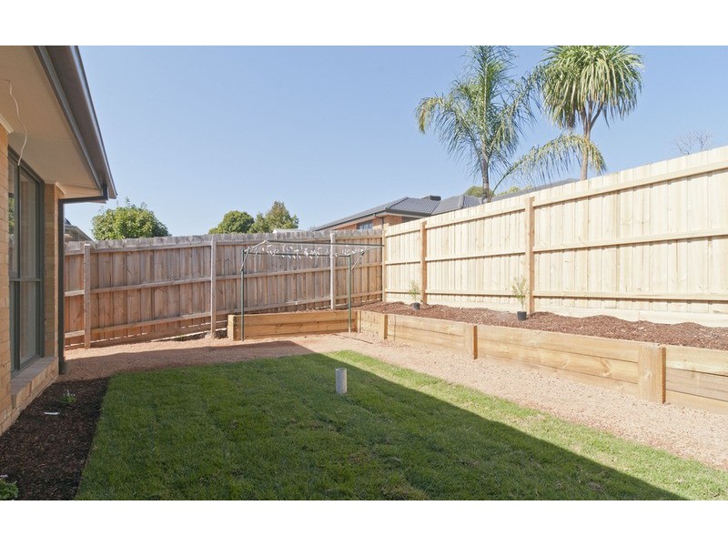 60 Cardigan Road, Mooroolbark VIC 3138