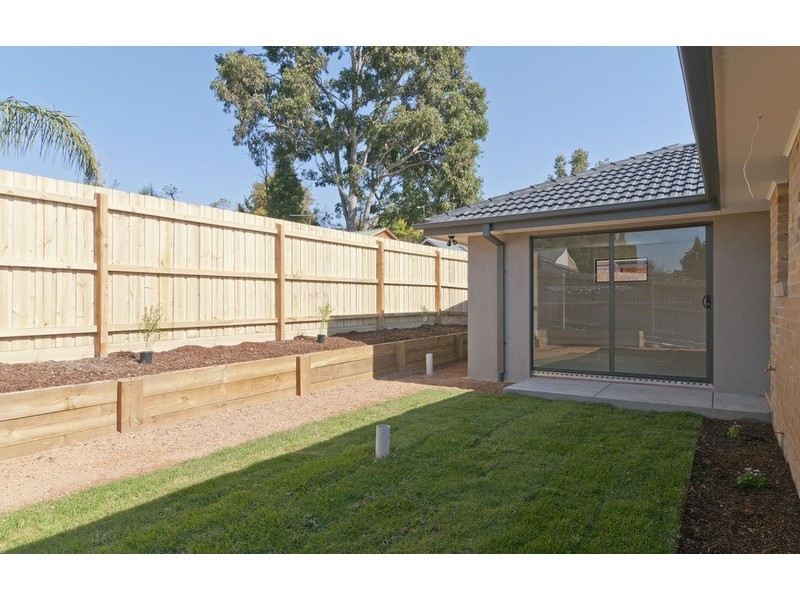 60 Cardigan Road, Mooroolbark VIC 3138