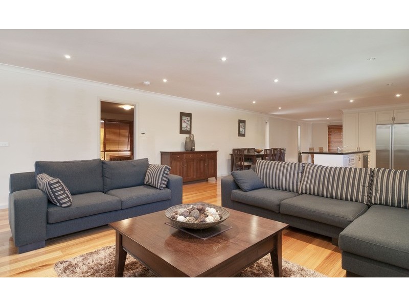 2 Katrina Court, Mooroolbark VIC 3138