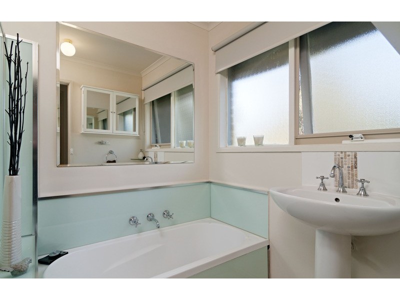 2 Katrina Court, Mooroolbark VIC 3138