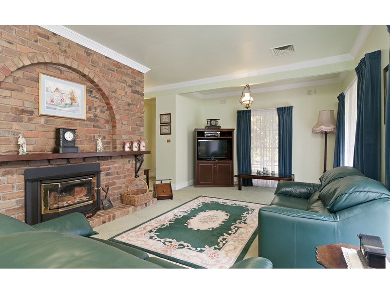 16 Chapman Court, Mooroolbark VIC 3138