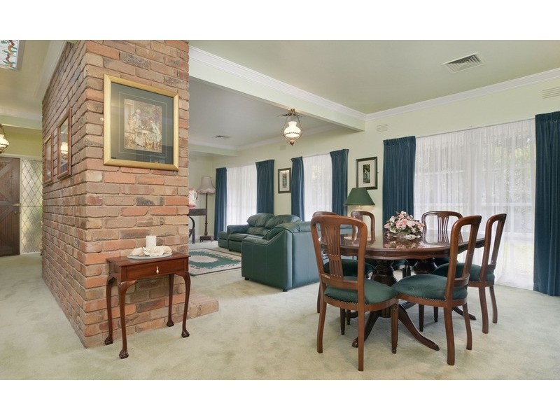 16 Chapman Court, Mooroolbark VIC 3138