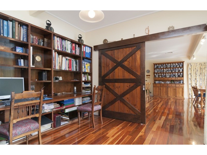 16 Chapman Court, Mooroolbark VIC 3138