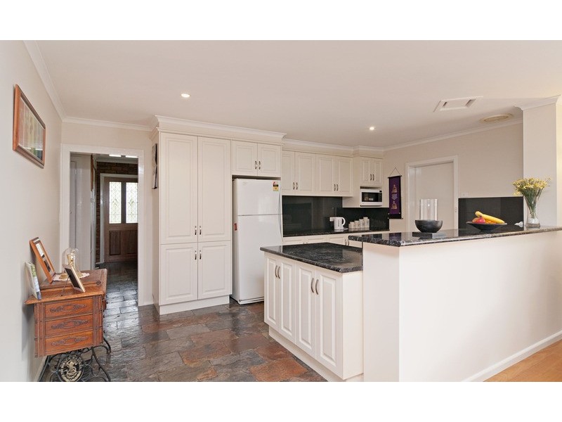 14 Apollo Court, Croydon VIC 3136