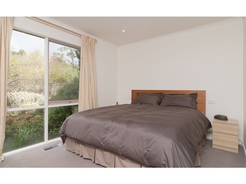 9 Stewart Avenue, Wandin North VIC 3139