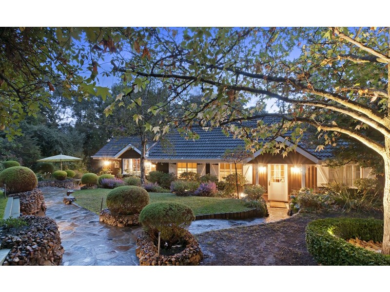 93 Pine Road, Mooroolbark VIC 3138