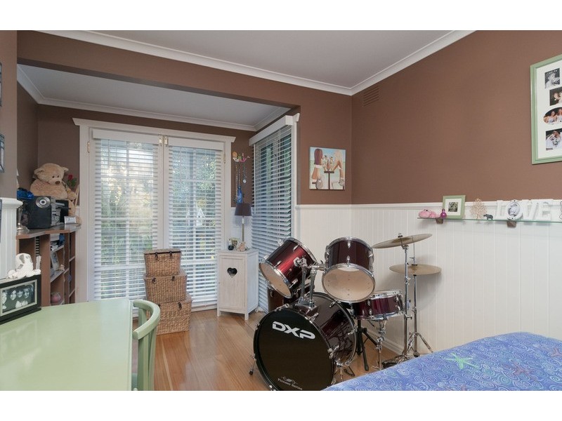93 Pine Road, Mooroolbark VIC 3138