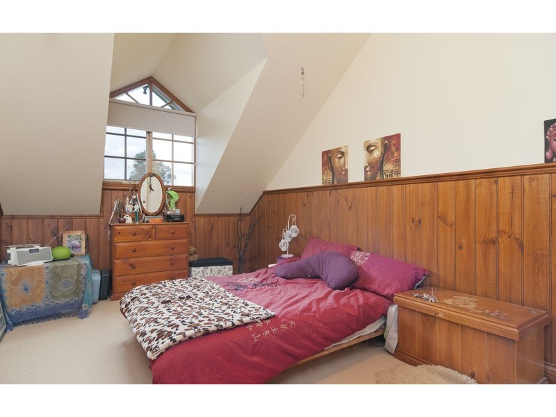 5 View Street, Wandin North VIC 3139