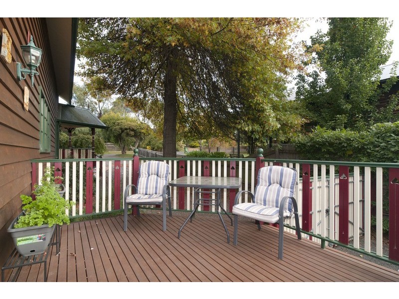 5 View Street, Wandin North VIC 3139