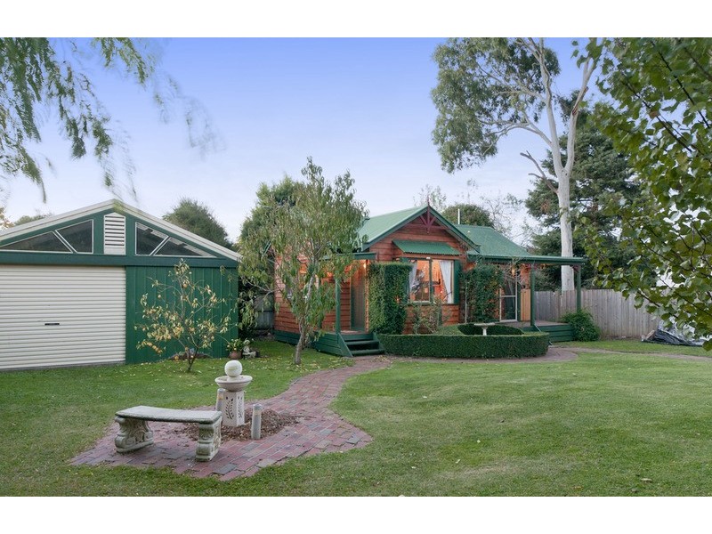 5 View Street, Wandin North VIC 3139