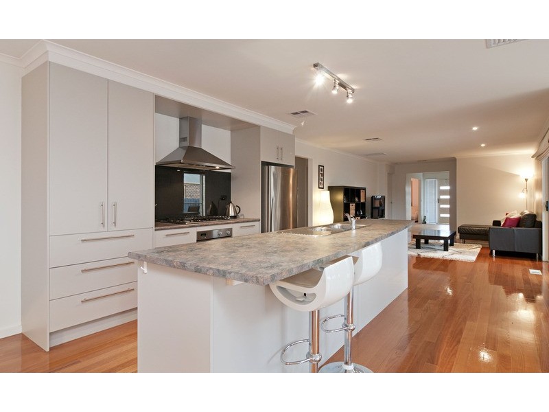 47 Freshfield Avenue, Mooroolbark VIC 3138