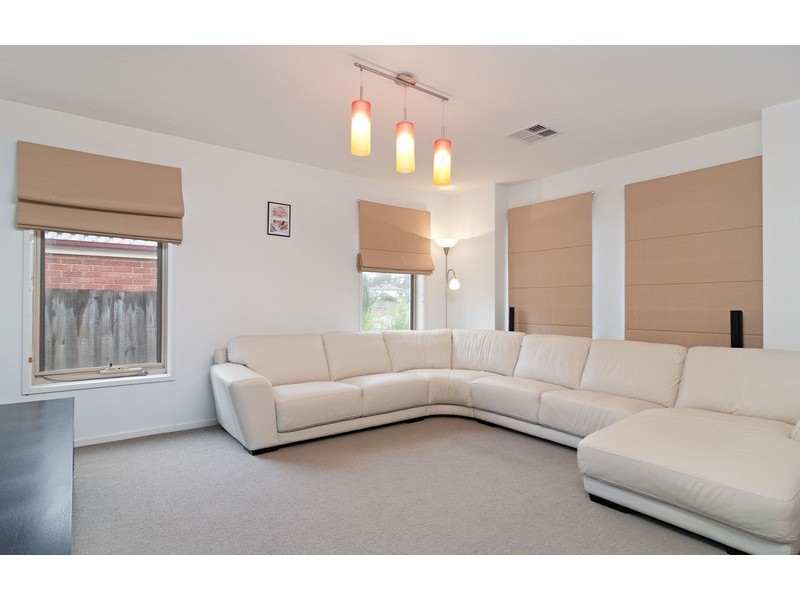 47 Freshfield Avenue, Mooroolbark VIC 3138